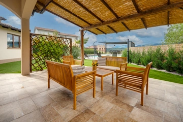 Kastav 4-Bedroom Villa for Up to 8 Guests