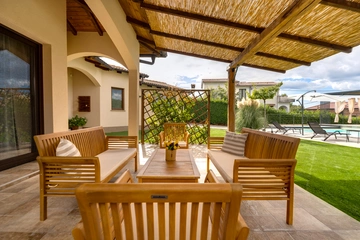 Kastav 4-Bedroom Villa for Up to 8 Guests