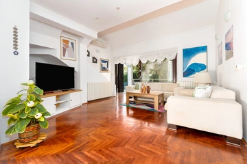 4-Bedroom Villa in Poreč for Up to 8 Guests