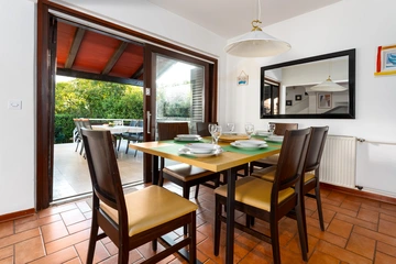 4-Bedroom Villa in Poreč for Up to 8 Guests