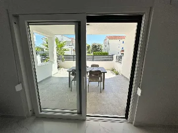 One-Bedroom Apartment with Sea View & Terrace, Vir