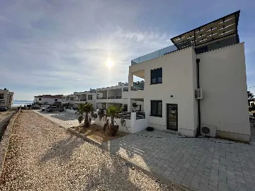 Studio Apartment in Vir with Terrace