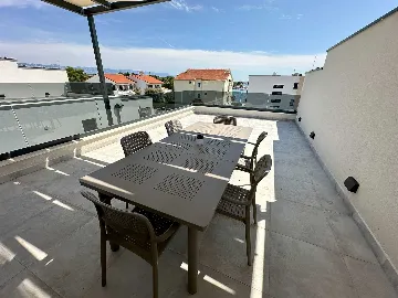 Studio Apartment in Vir with Terrace