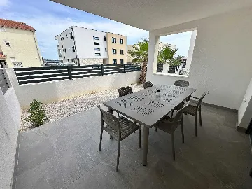 2-Bedroom Apartment with Sea View Terrace in Vir