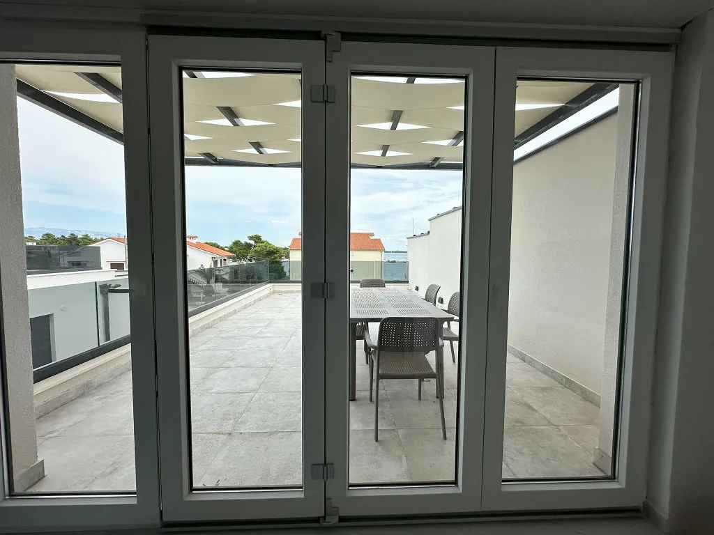 Studio Apartment in Vir with Terrace for 2