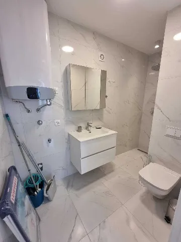 One-Bedroom Apartment with Terrace in Vir