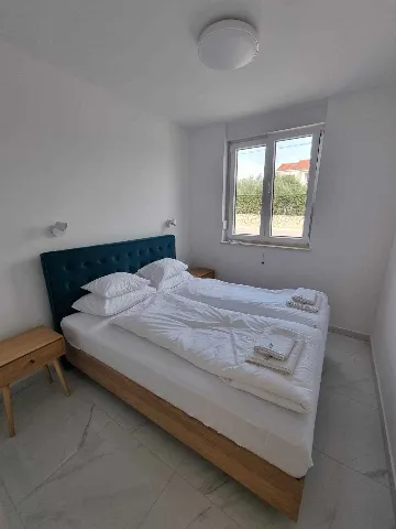 One-Bedroom Apartment with Terrace in Vir