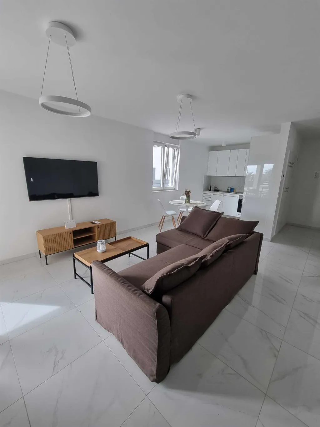 One-Bedroom Apartment with Terrace in Vir
