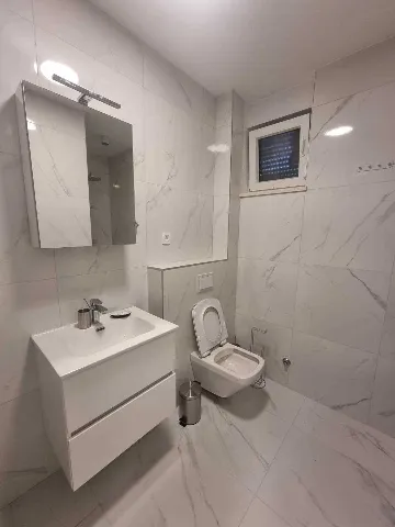 One-Bedroom Apartment with Sea View Terrace, Vir