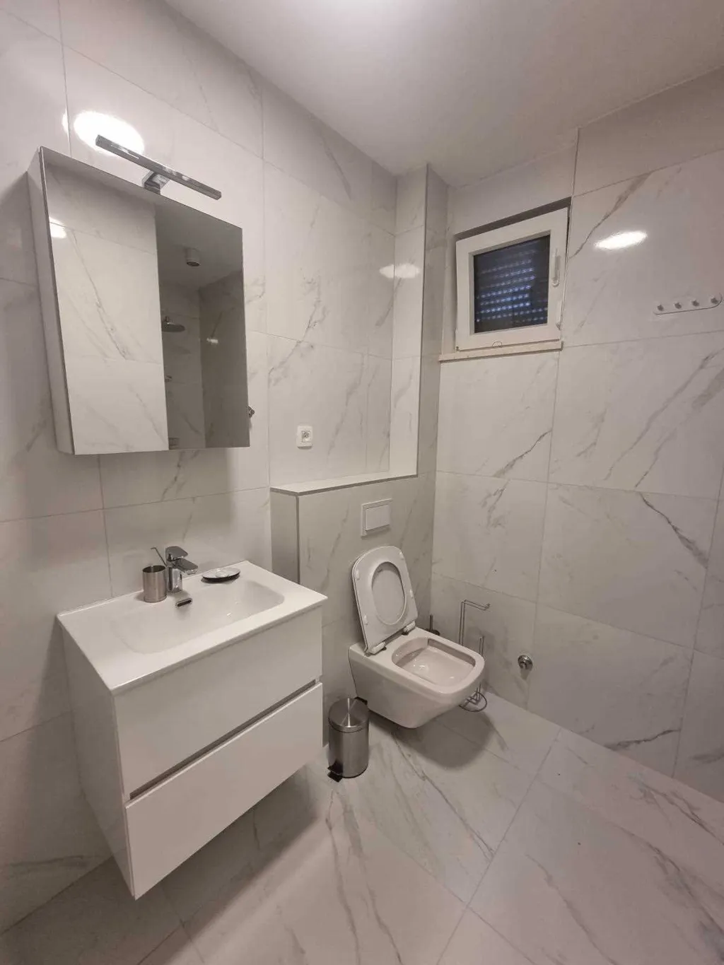One-Bedroom Apartment with Sea View Terrace, Vir