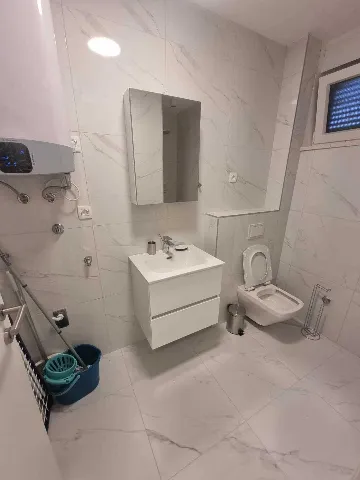 Sea-View Apartment with Terrace in Vir for 4