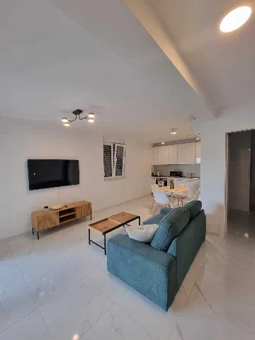 Sea-View Apartment with Terrace in Vir for 4