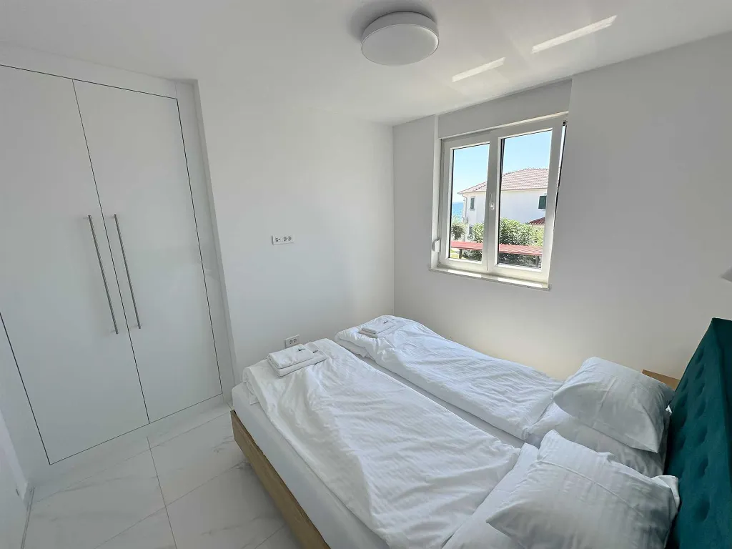 Two-Bedroom Apartment in Vir with Terrace & Sea View