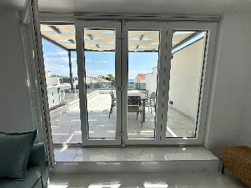 Studio Apartment with Private Terrace in Vir