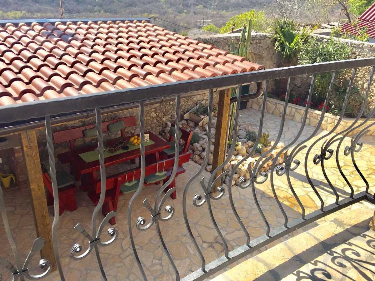 Tradicionalna primorska kuća za odmor Paun