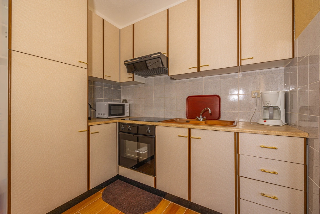 Apartment Mistral 3