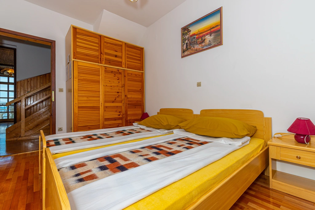 Apartment Mistral 3