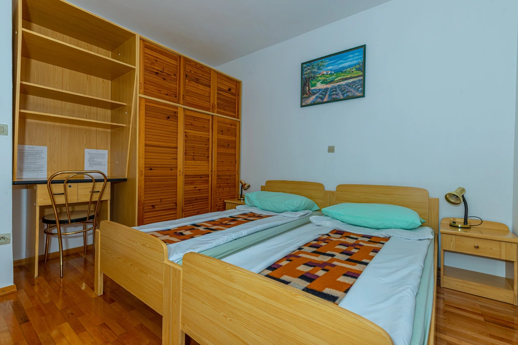 Apartment Mistral 3