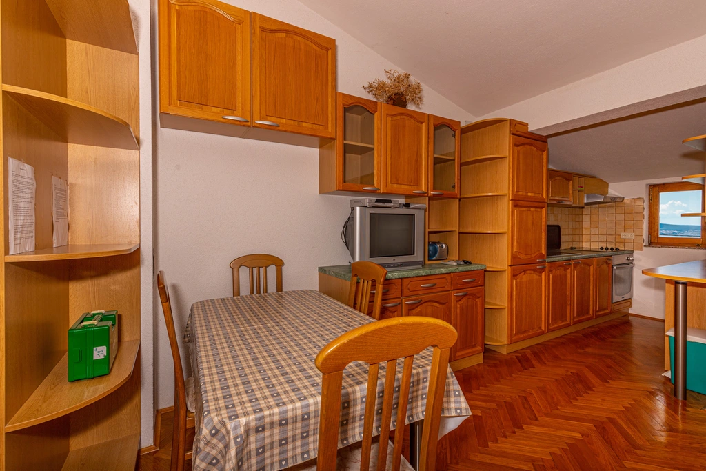 Apartment Mistral 4