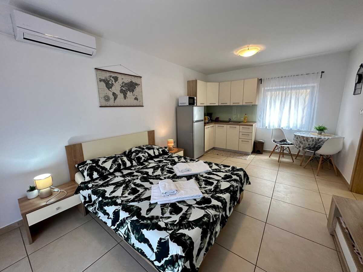 Studio apartment Easy