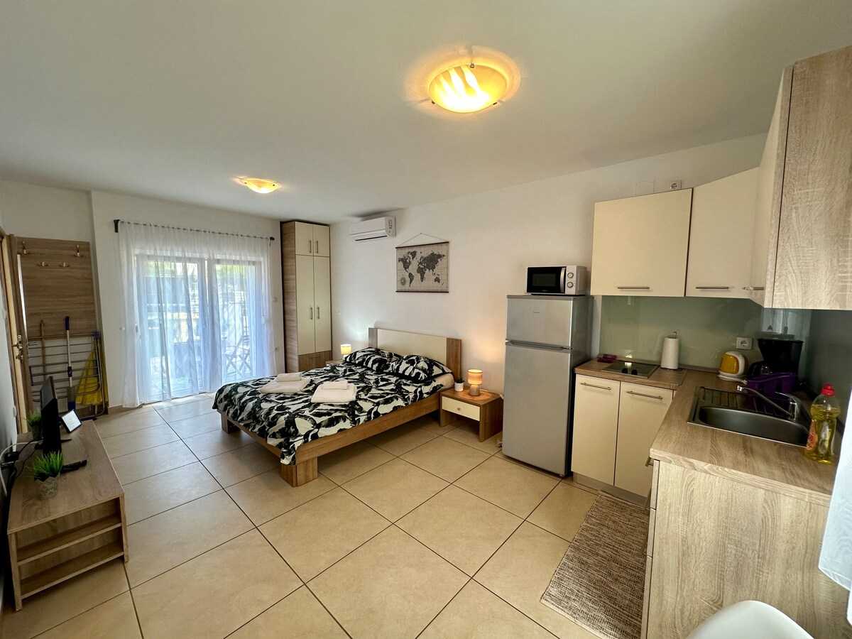 Studio apartment Easy