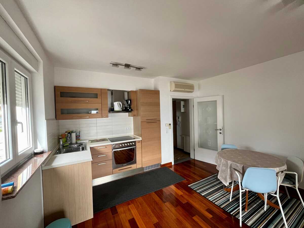 Apartment Picturesque Retreat