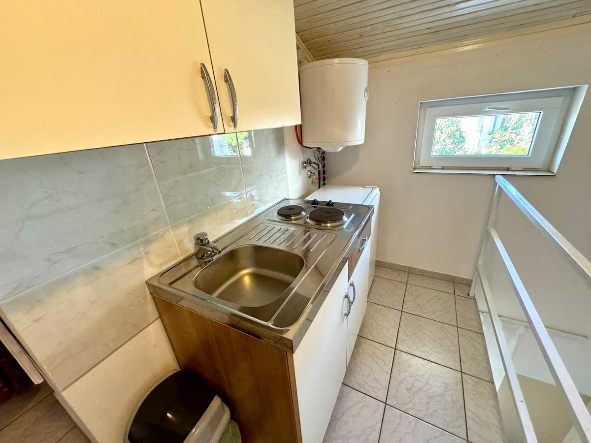 Apartman Lora 1