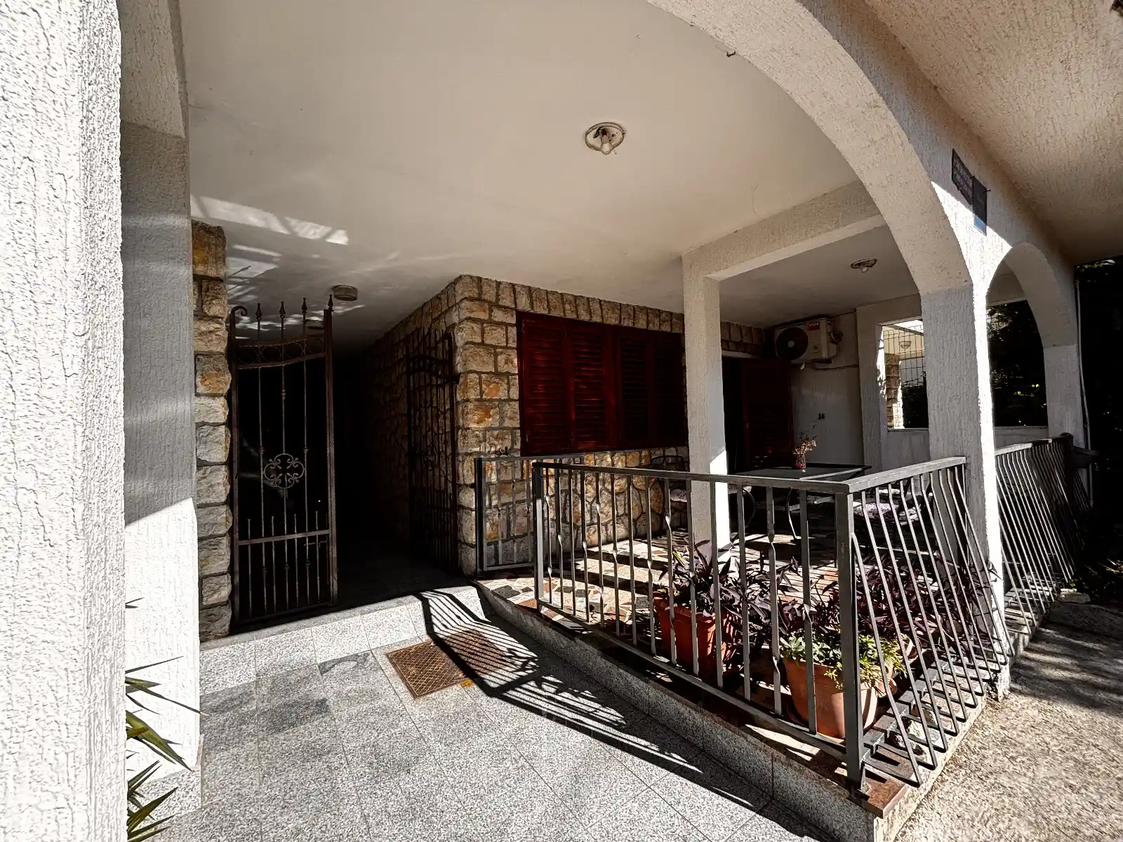 Apartment Rogica 1