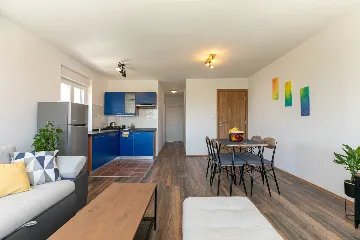 Condominium with Rooftop Jacuzzi in Pula