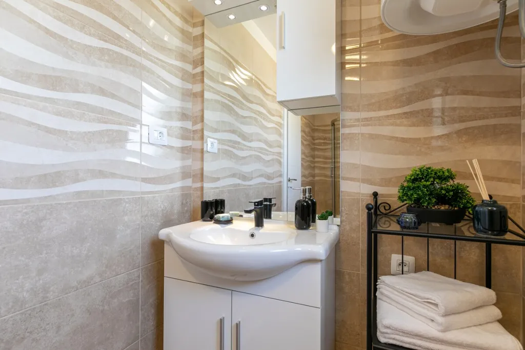 Condominium with Rooftop Jacuzzi in Pula