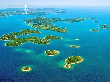 Condominium with Roof Terrace Jacuzzi in Pula