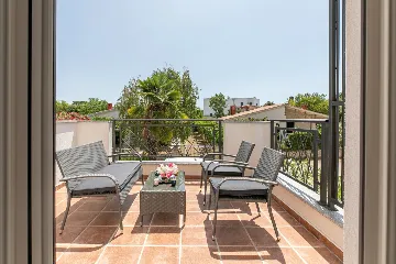 Condominium with Roof Terrace Jacuzzi in Pula