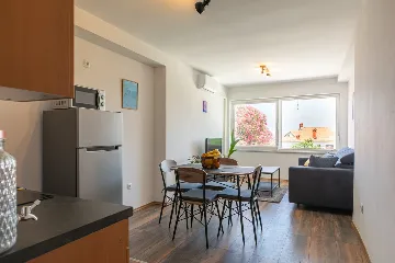 Condominium with Roof Terrace Jacuzzi in Pula