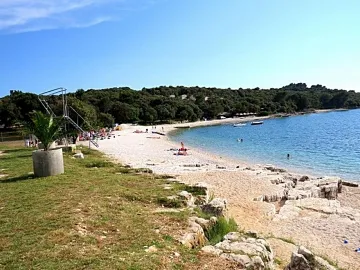 Condominium with Roof Terrace Jacuzzi in Pula