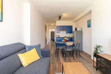 Condominium with Roof Terrace Jacuzzi in Pula