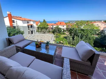 Serviced Apartment in Pula for 6 with Jacuzzi