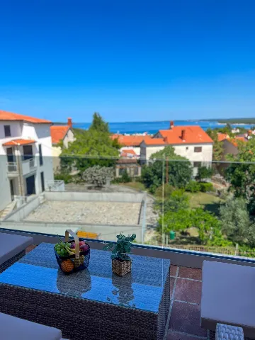 Serviced Apartment in Pula for 6 with Jacuzzi