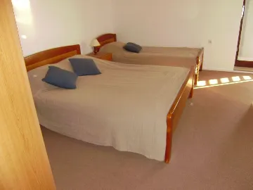 Sea View Apartment for 5 in Barbat-Rab