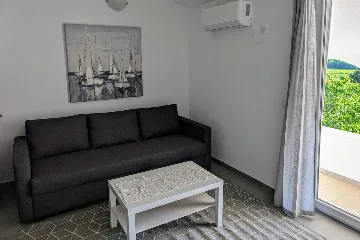 Two-Bedroom Apartment in Poreč for 4 Guests