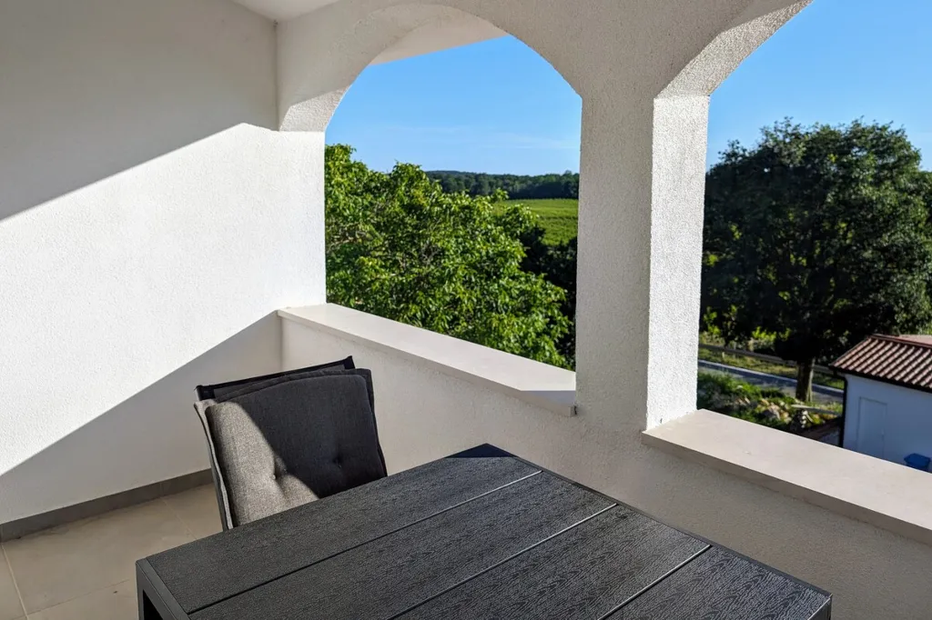 Two-Bedroom Apartment in Poreč for 4 Guests