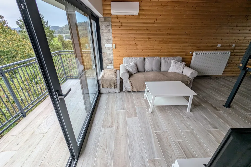 Fužine Apartment for Up to 4 Guests