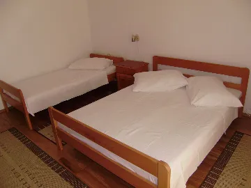 Sea View Apartment in Rab-Barbat for 6 Guests