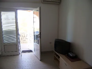 Sea View Apartment in Rab-Barbat for 6 Guests