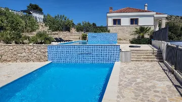 Villa with Sea Views and Pool in Drage