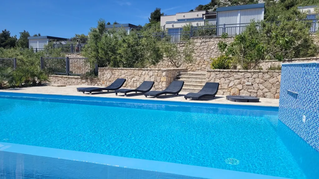 Villa with Sea Views and Pool in Drage