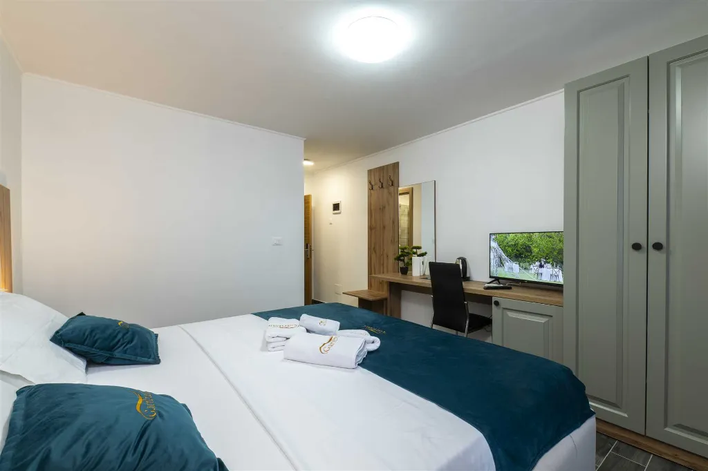 Petrovlja Room for 2 Guests