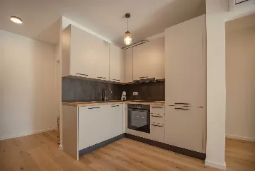 Umag Apartment for 6 Guests with 2 Bedrooms