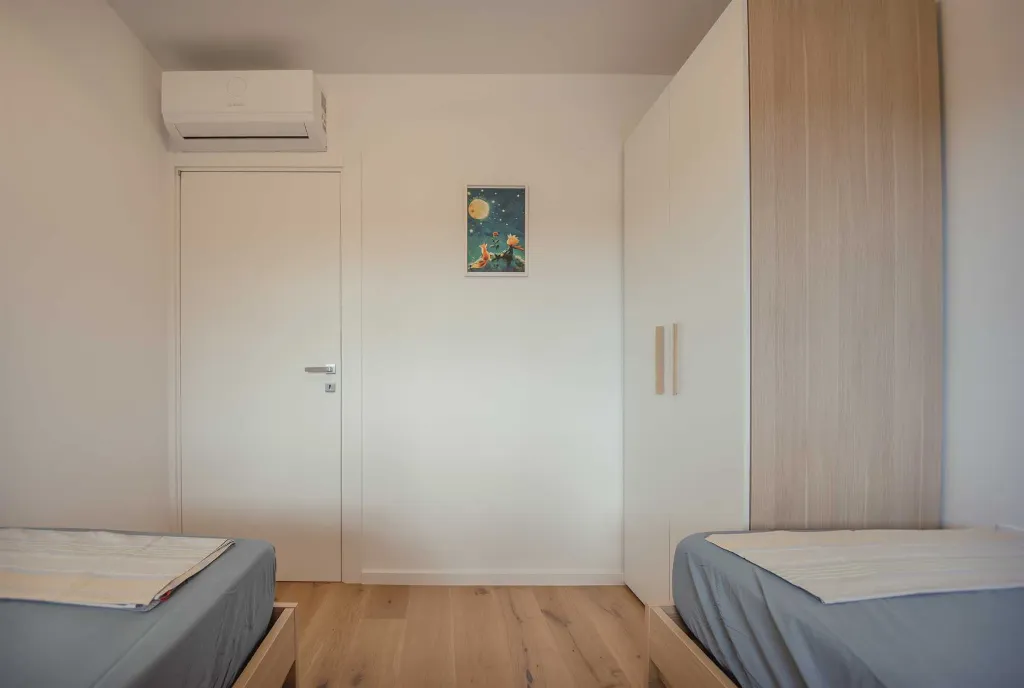 Umag Apartment for 6 Guests with 2 Bedrooms