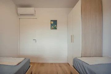 Umag Apartment for 6 Guests with 2 Bedrooms