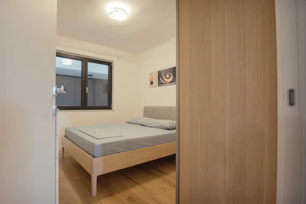 Umag Apartment for 6 Guests with 2 Bedrooms